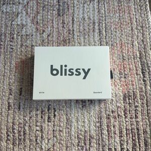 NWT Blissy White Standard Silk Pillowcase